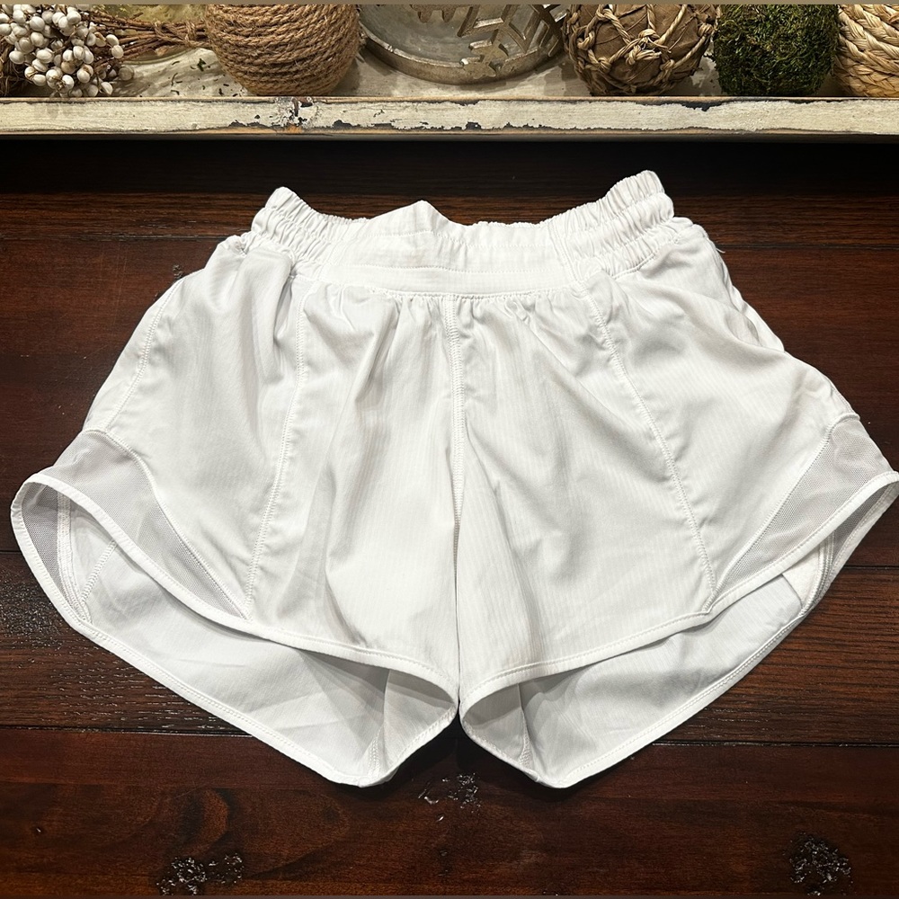 Size 2 Hotty Hot Lululemon shirts low-rise lined in White